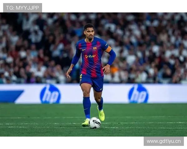 萨利巴与阿劳霍：力量型与技术型中卫路线分化解析