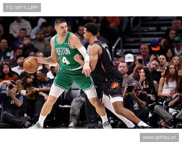 拉塞尔防守统治力重塑凯尔特人内线秩序