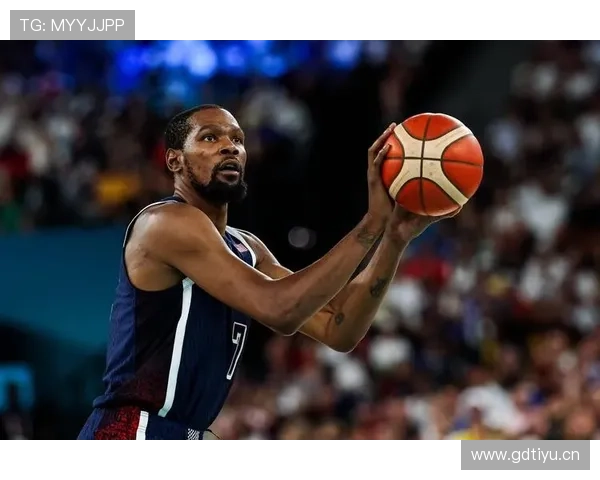 杜兰特关键挡拆拉开空间，三分效率明显高于哈登